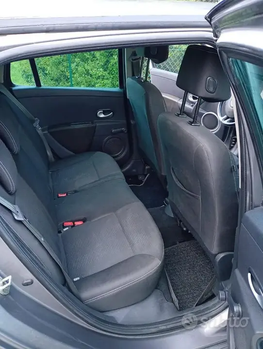 Renault Clio 2011 photo 5