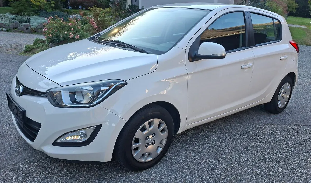 Hyundai I20
