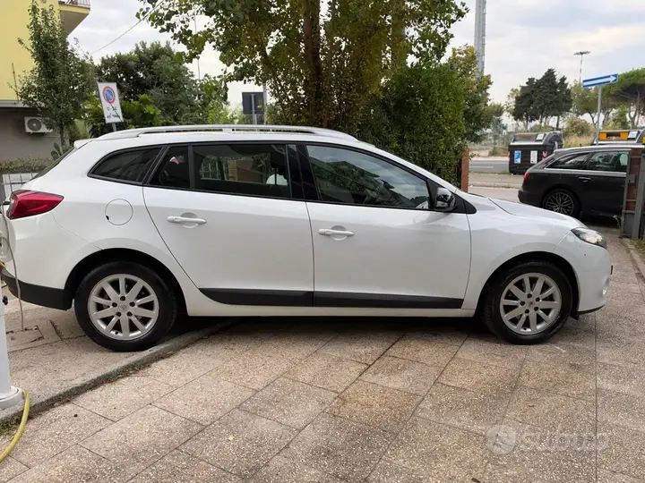 Renault Megane 2011 photo 5