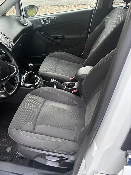Ford Fiesta 2014 photo 3