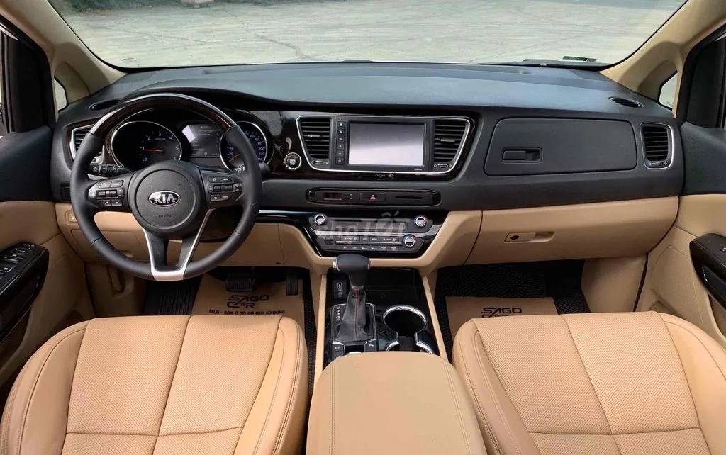 Kia Sedona 2020 photo 4