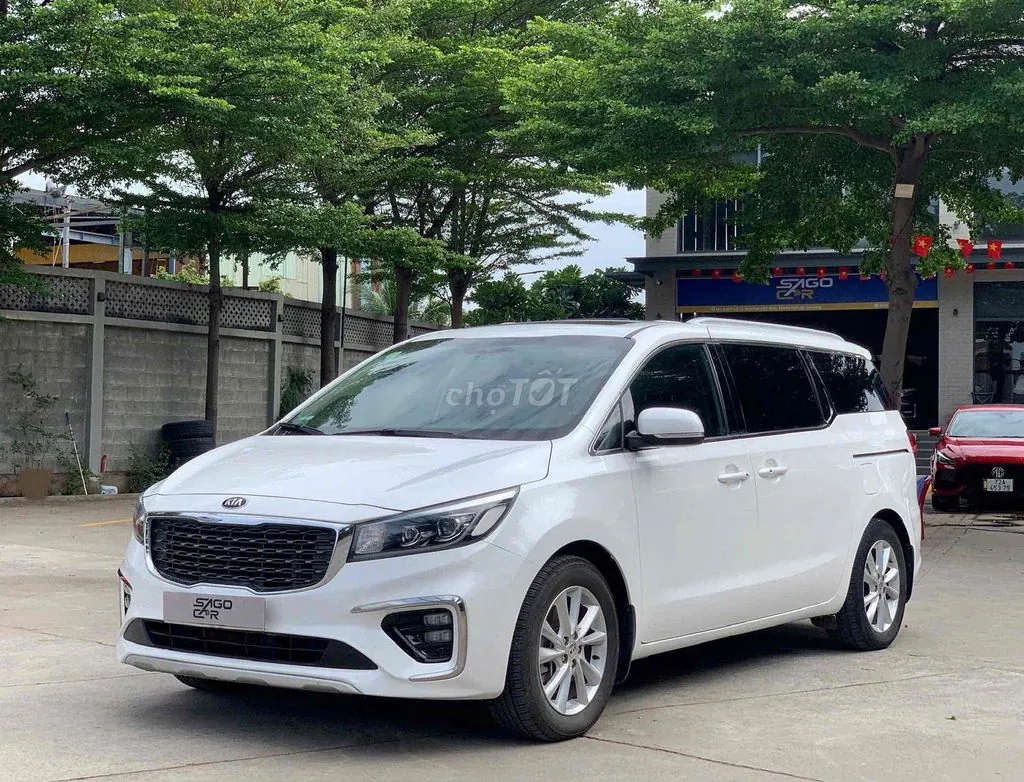 Kia Sedona 2020 photo 2
