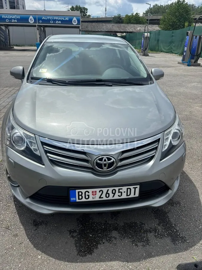 Toyota Avensis 2014 photo 2