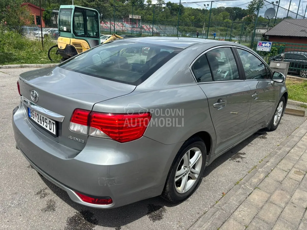 Toyota Avensis 2014 photo 5
