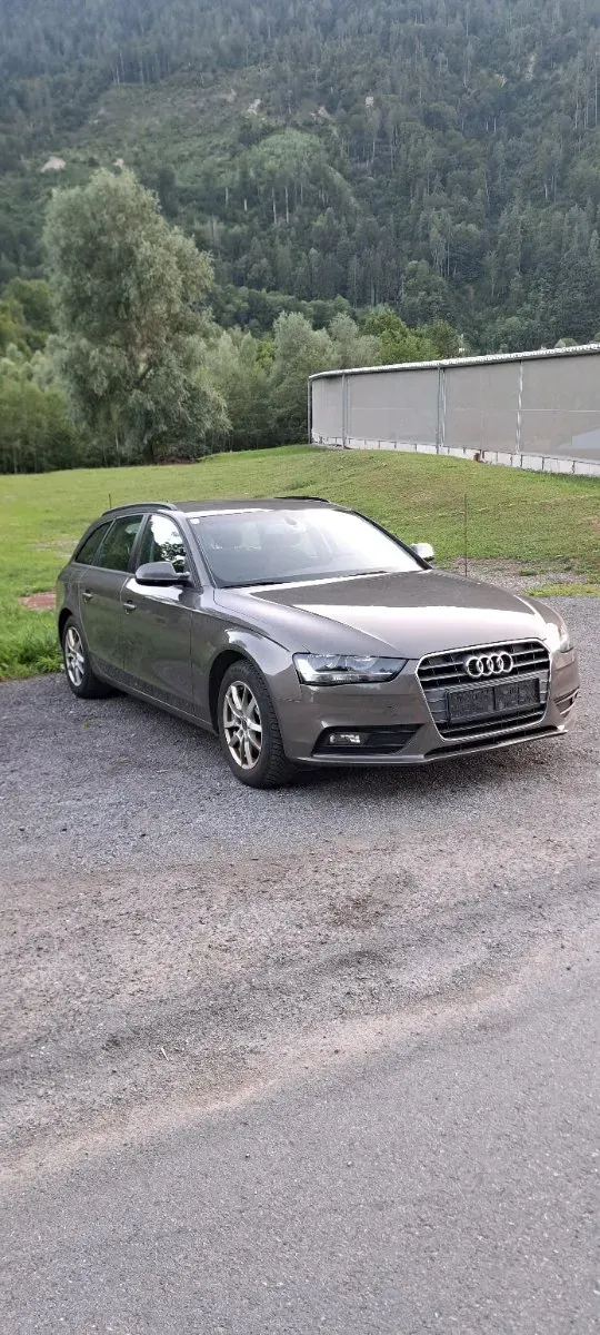 Audi A4 2014 photo 2