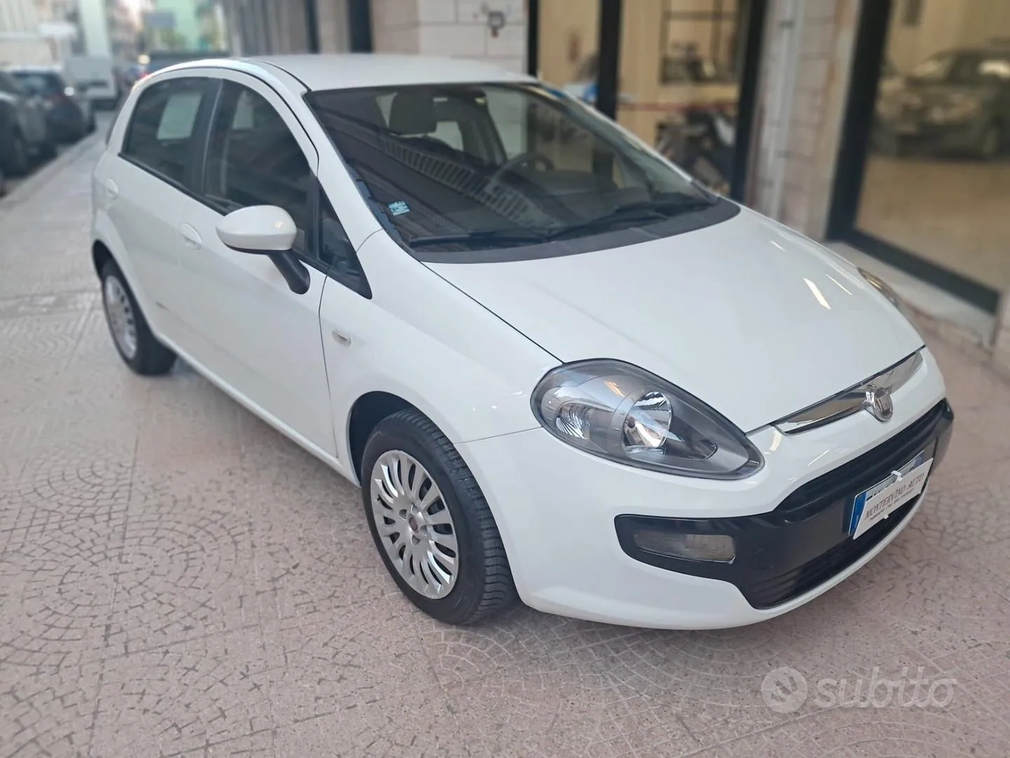 Fiat Punto Evo 2011 photo 4