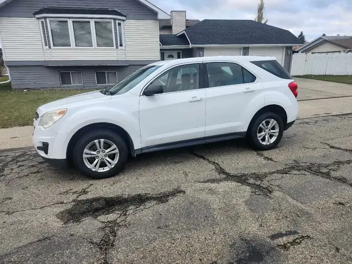 Chevrolet Equinox 2011 photo 2