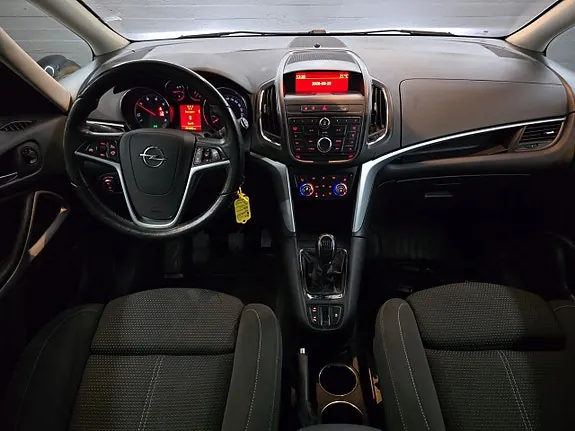 Opel Zafira Tourer 2013 photo 5