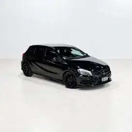 Mercedes-Benz A 180 2014 photo 2