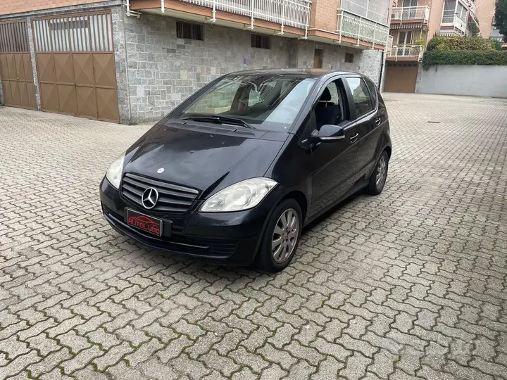 Mercedes-Benz A 160 2011 photo 3