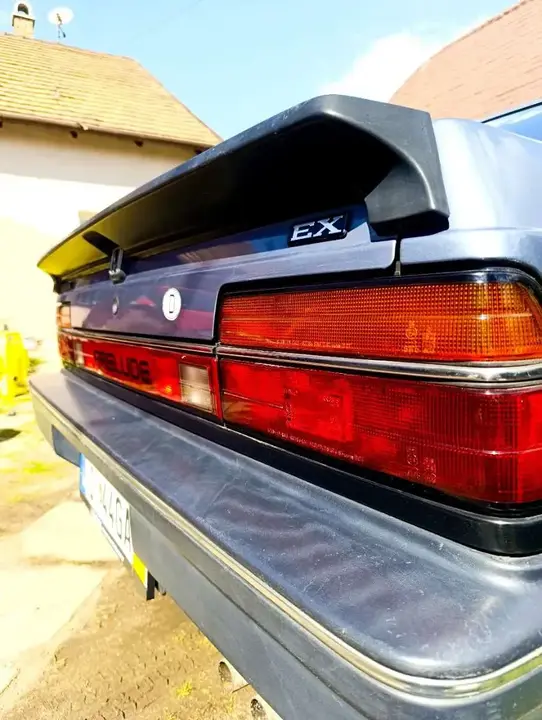 Honda Prelude 1987 photo 2