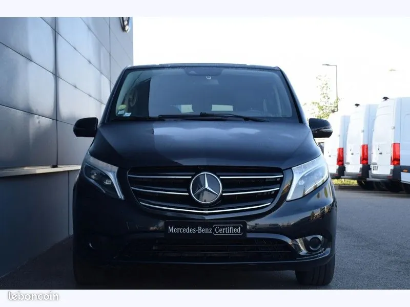Mercedes-Benz V 2023 photo 2