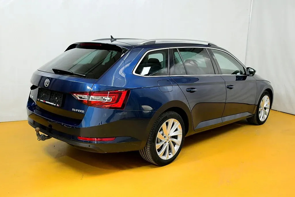 Skoda Superb 2019 photo 3