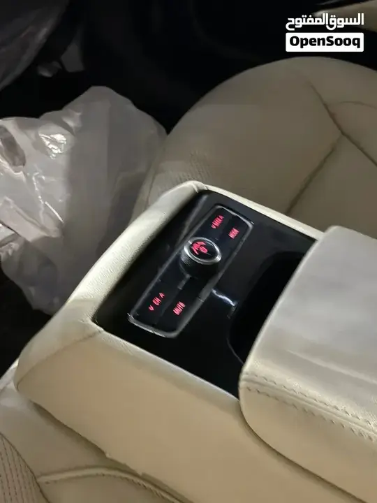 Kia Cadenza 2018 photo 4