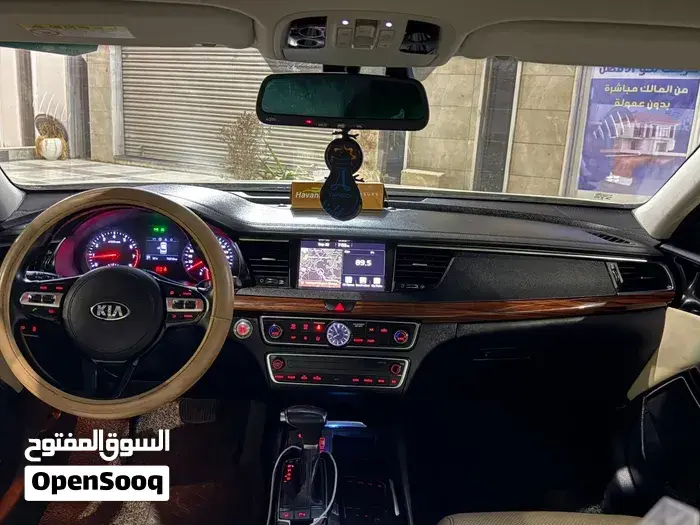 Kia Cadenza 2018 photo 3