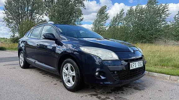 Renault Megane Iii 2010 photo 2