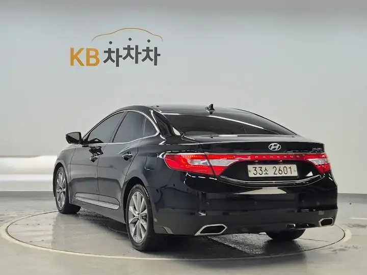 Hyundai Grandeur 2015 photo 2