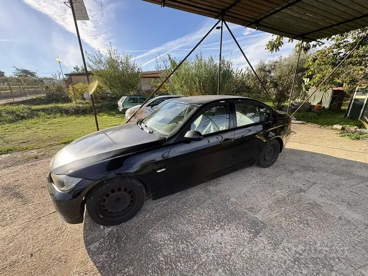 BMW 318I 2006 photo 4