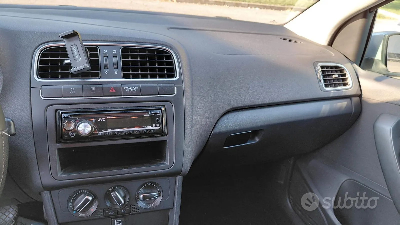Volkswagen Polo 2010 photo 5