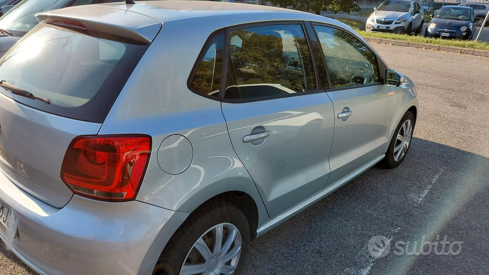 Volkswagen Polo 2010 photo 2