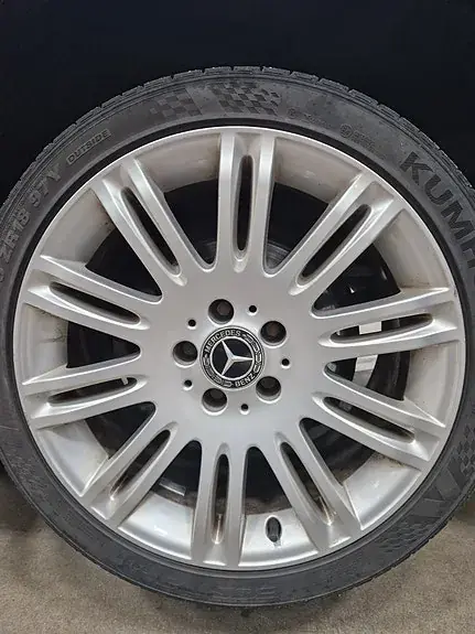 Mercedes-Benz E 200 2009 photo 3
