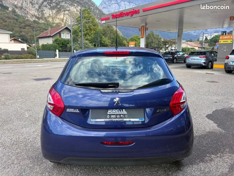Peugeot 208 2013 photo 4