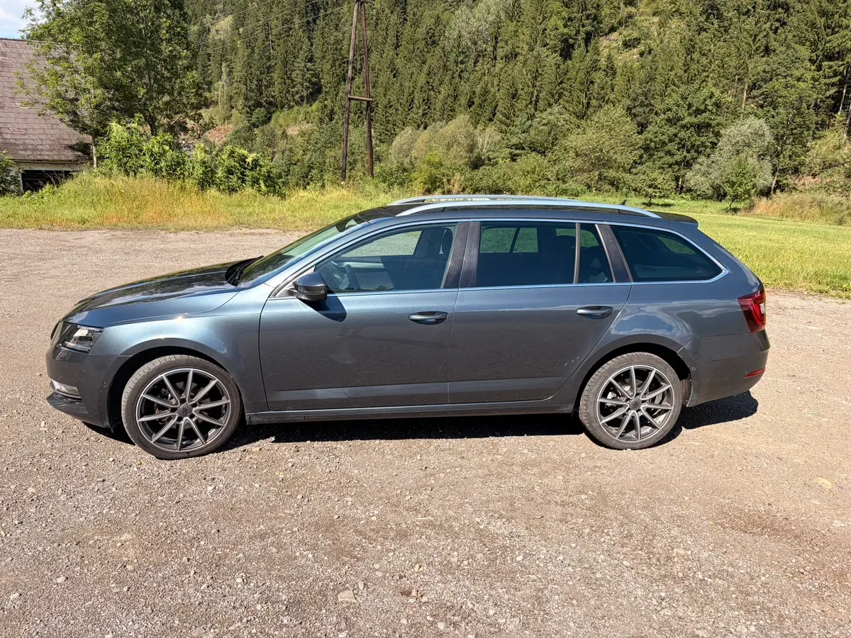 Skoda Octavia 2017 photo 2