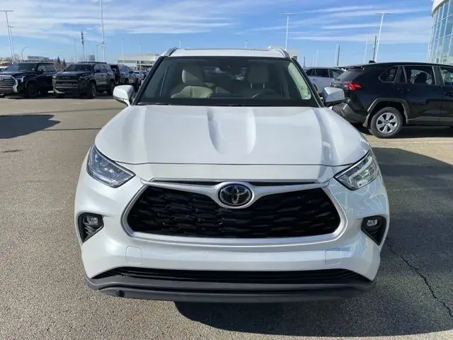 Toyota Highlander 2025 photo 2
