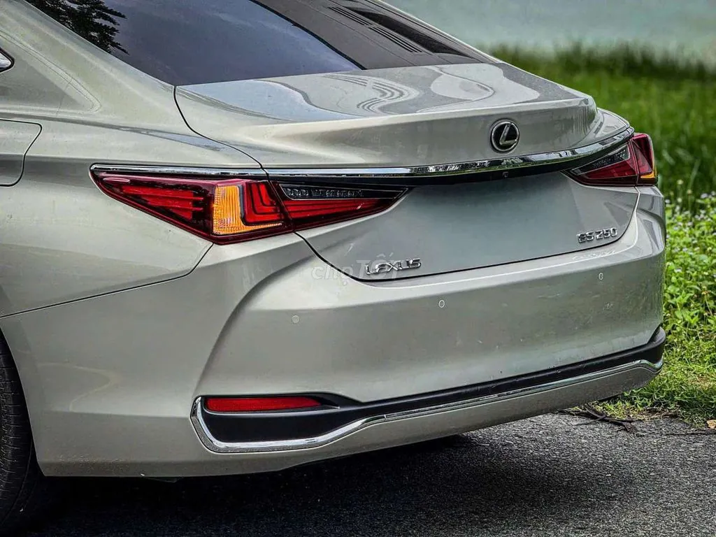Lexus Es 2025 photo 5