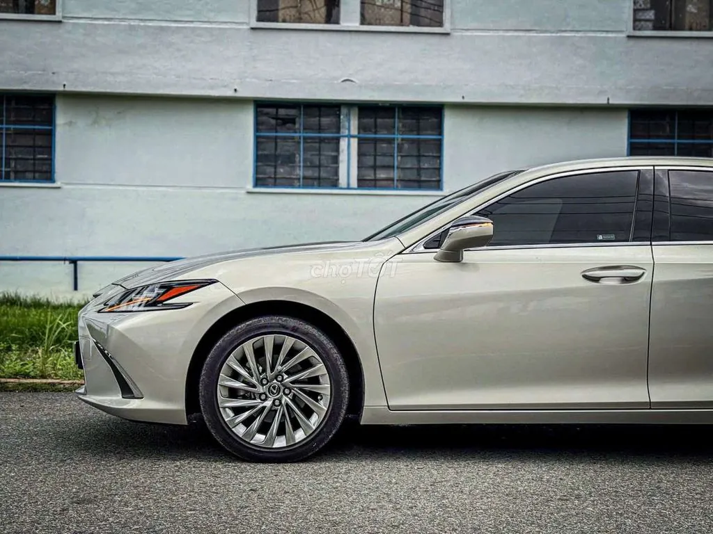 Lexus Es 2025 photo 3