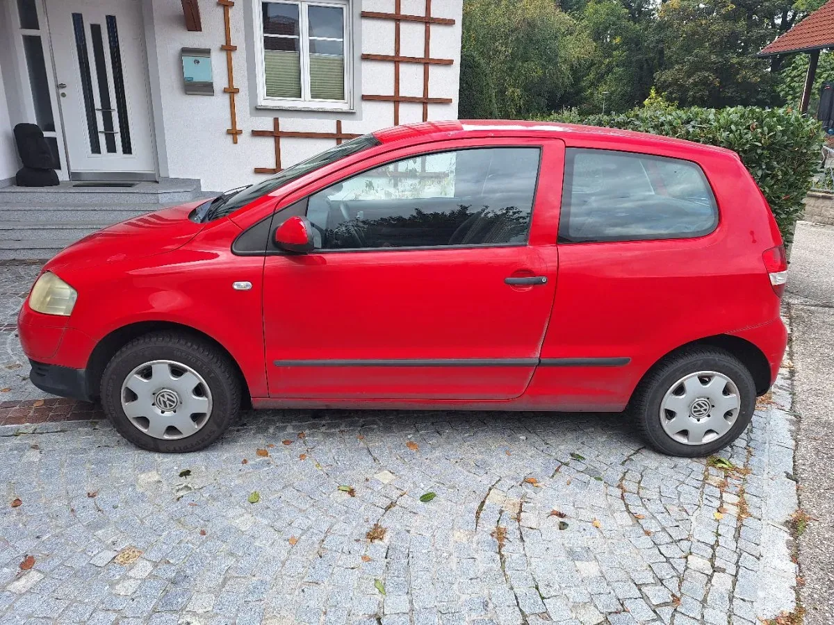 Volkswagen Fox 2005 photo 2