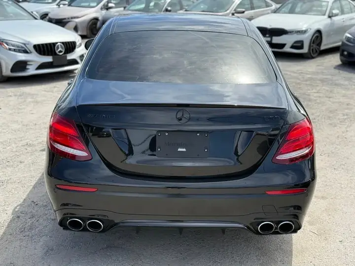 Mercedes-Benz E-Class 2019 photo 5