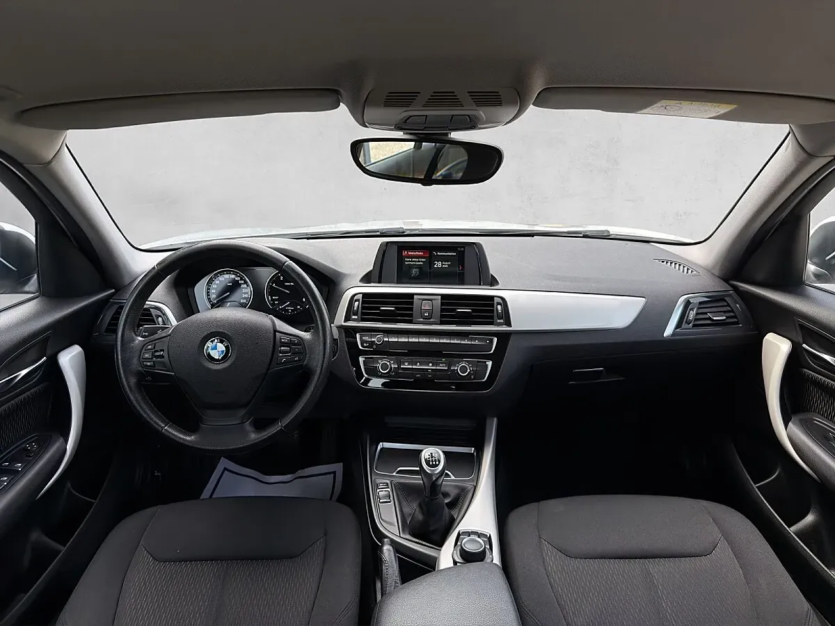 BMW 1 Series 2018 photo 3