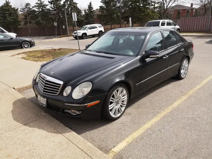 Mercedes-Benz E-Class 2009 photo 2