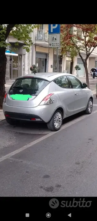 Lancia Ypsilon