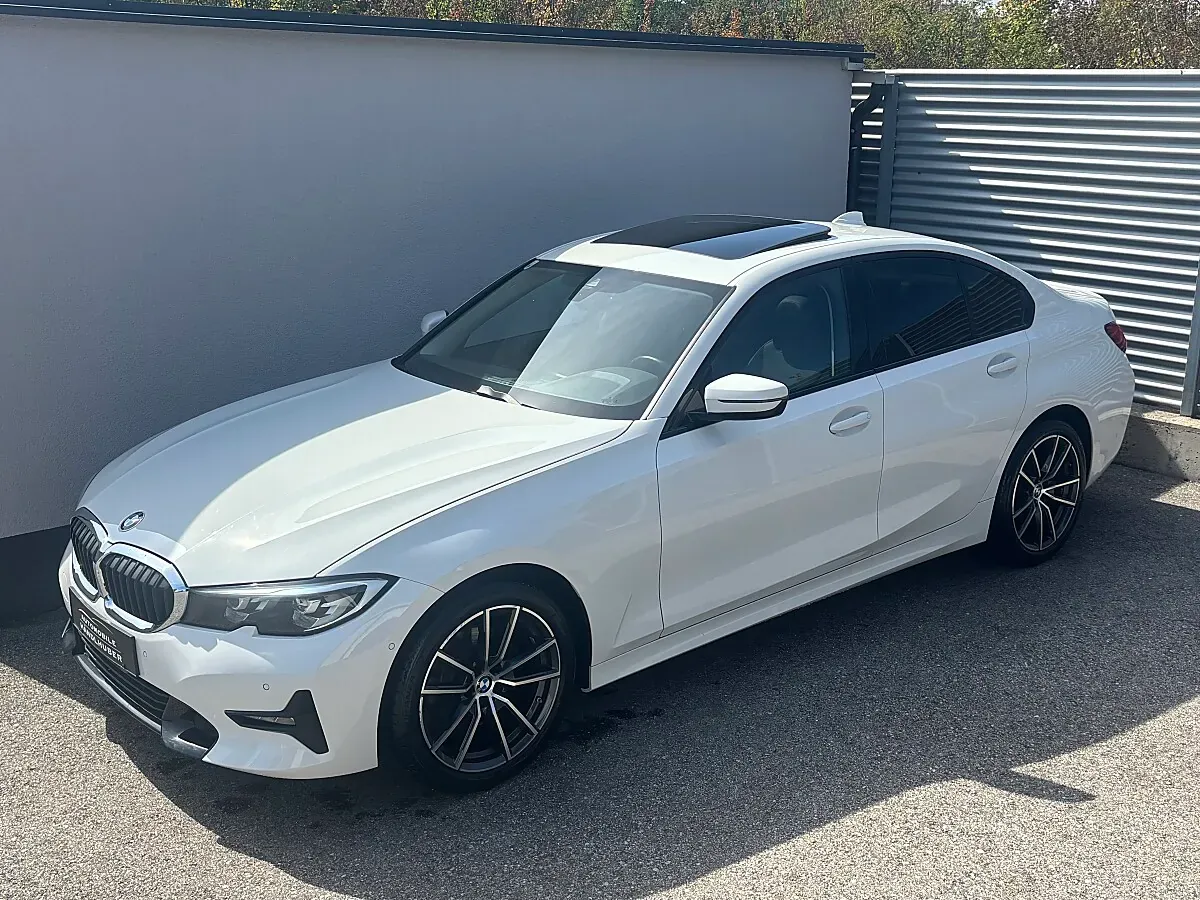 BMW 3 Series 2021 photo 2