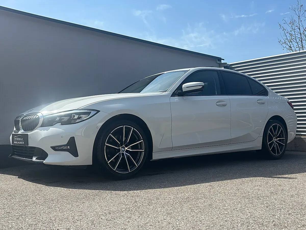 BMW 3 Series 2021 photo 3