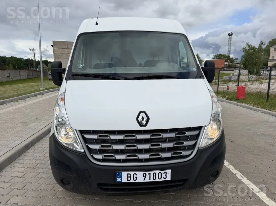 Renault Master 2011 photo 2
