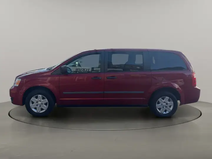 Dodge Grand Caravan 2010 photo 2