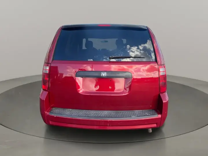 Dodge Grand Caravan 2010 photo 4