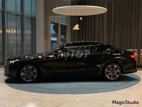 BMW 5 Series 2026 photo 2