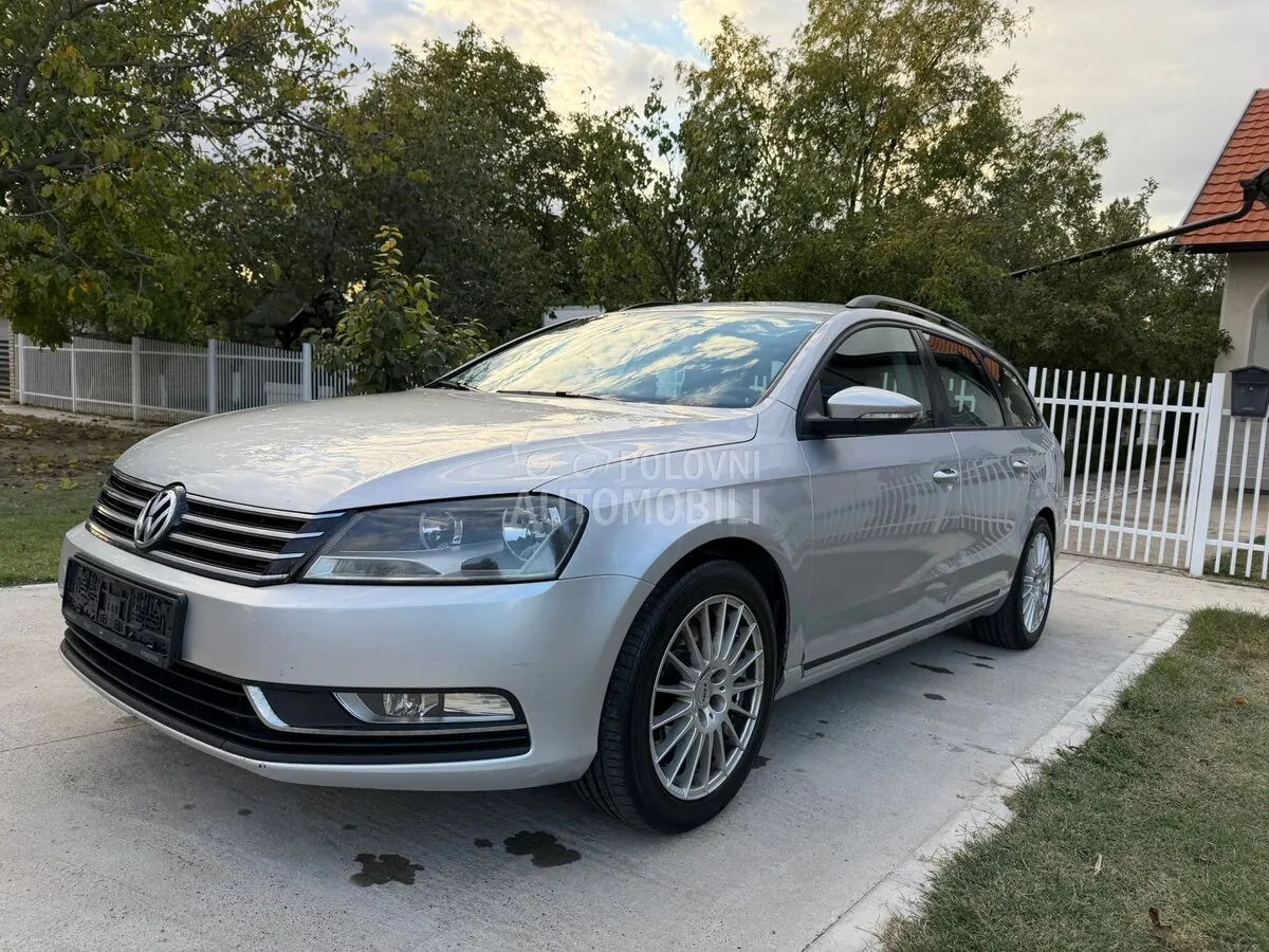 Volkswagen Passat B7 2011 photo 2