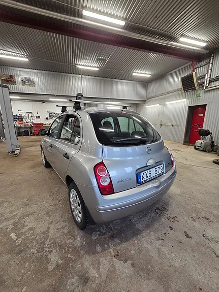 Nissan Micra 2010 photo 2