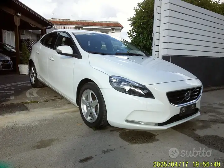 Volvo V40 2016 photo 3