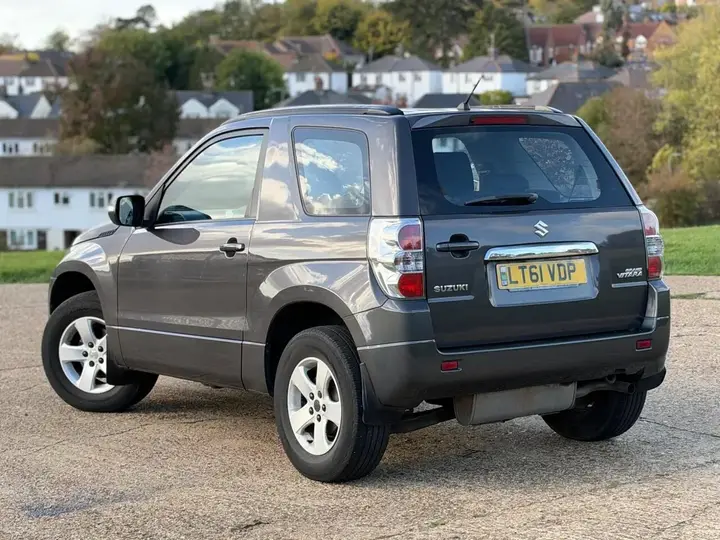 Suzuki Grand Vitara 2011 photo 3