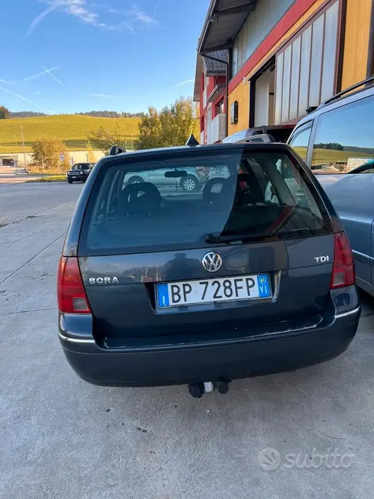 Volkswagen Bora 2001 photo 3