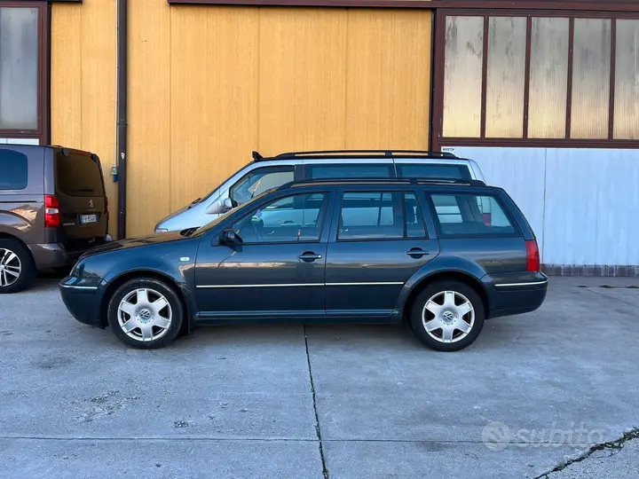 Volkswagen Bora 2001 photo 2
