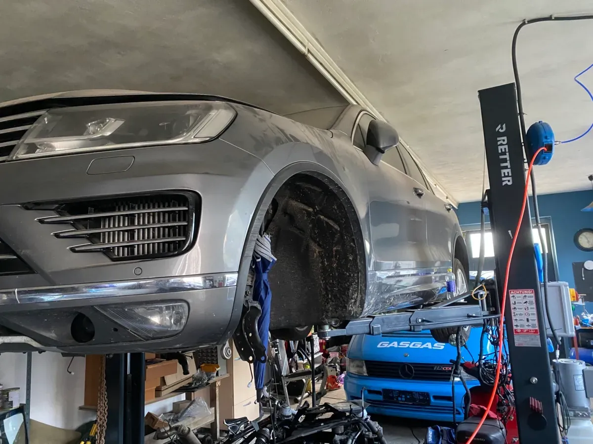 Volkswagen Touareg 2014 photo 2