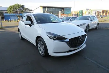 Mazda 2 2020 photo 2