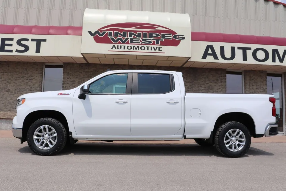 Chevrolet Silverado 1500 2024 photo 3